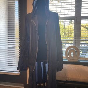 FREE PEOPLE NAVY BLUE VERY LIGHT WEIGHT WINDBREAKER/RAIN JACKET